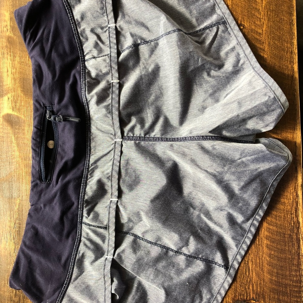 LULULEMON Speed Shorts - Size 6